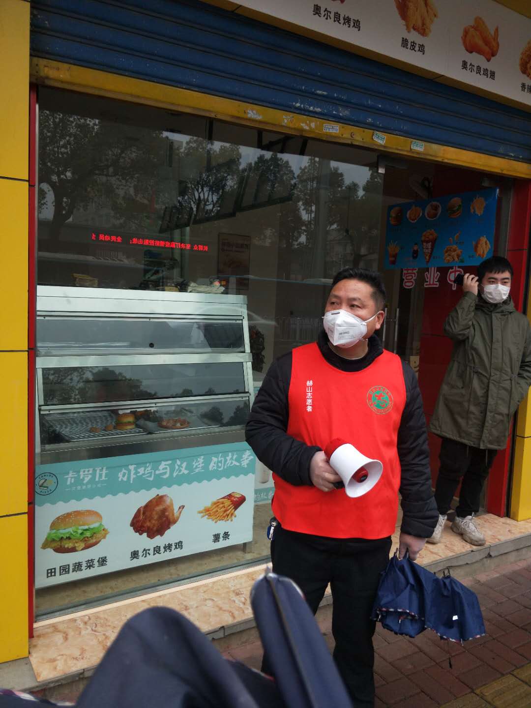 【戰(zhàn)疫進(jìn)行時(shí)】逆流而上，衛(wèi)校志愿者在行動(圖1)