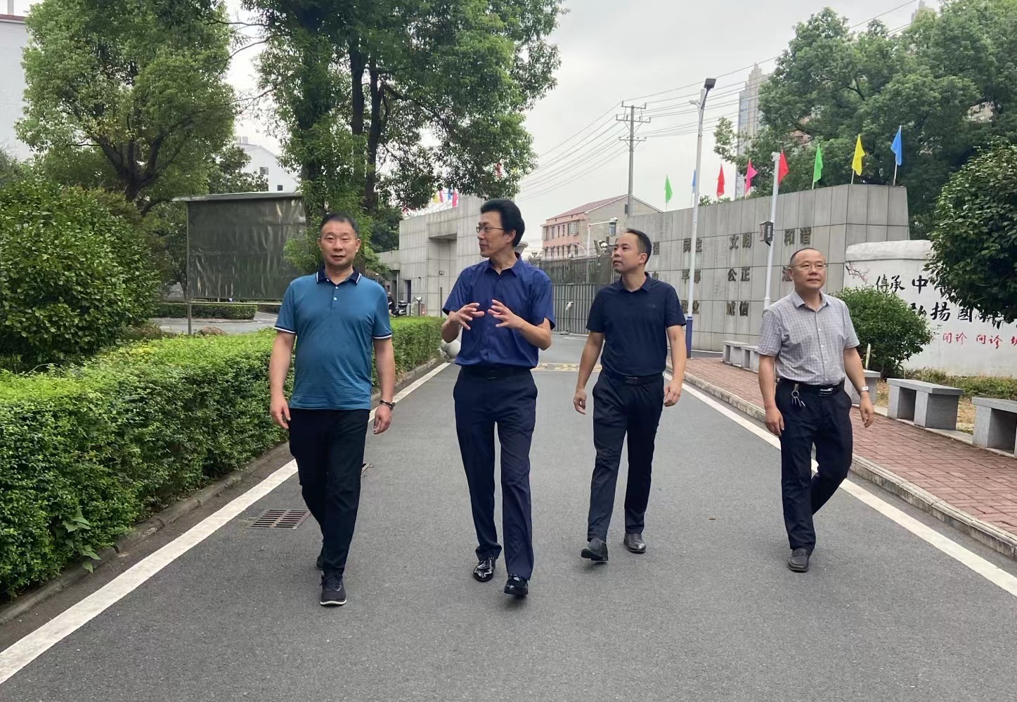 深入調(diào)研解難題 工作指導(dǎo)促提升 ——李豐區(qū)長來我校調(diào)研指導(dǎo)工作(圖1)